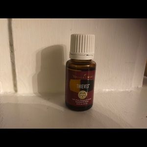 Young Living Essential Oils Thieves 15ml BRAND NEW